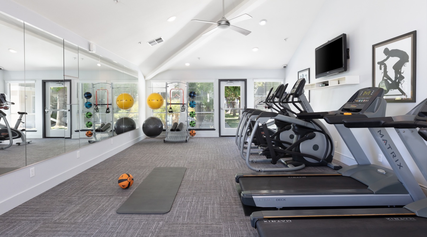 Open and well-lit fitness center